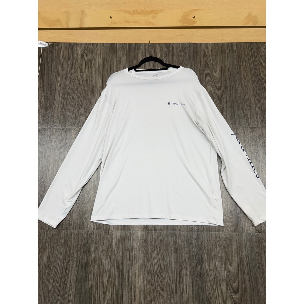 Vineyard Vines Performance Long Sleeve Shirt Mens M White Logo Graphic T-Shirt